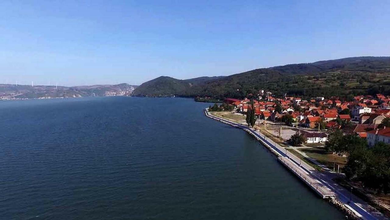 Apartments Barocco Golubac Exterior photo